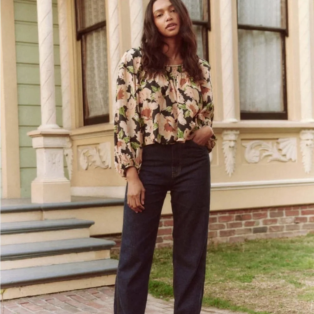 THE GREAT. Magpie Silk Top in Victorian Rose Print - Picture 6 of 12